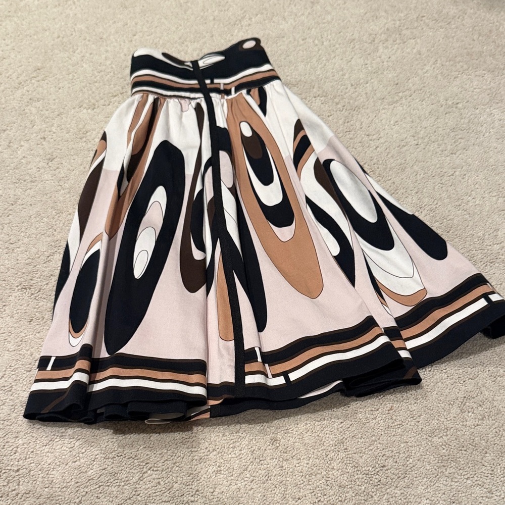 Stylish Women's Patterned Skirt
